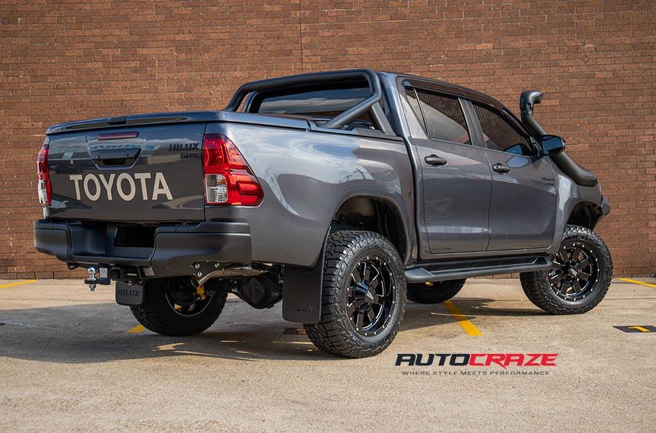 TOYOTA HILUX N80 4WD MO962 GLOSS BLACK